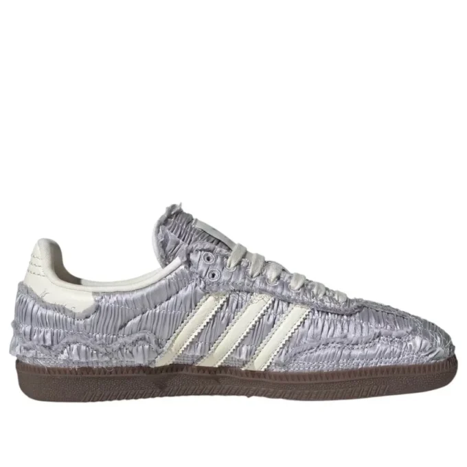 Adidas X Caroline Hu Samba OG „Satin Silver Metallic“