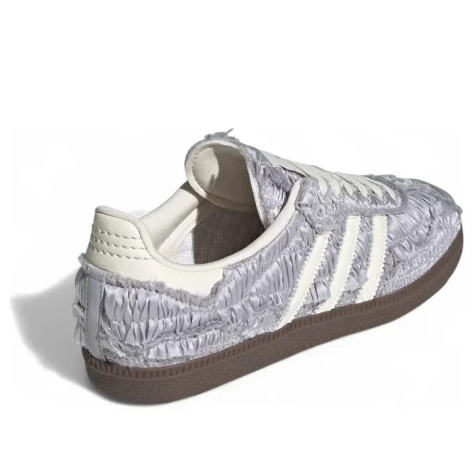 Adidas X Caroline Hu Samba OG „Satin Silver Metallic“