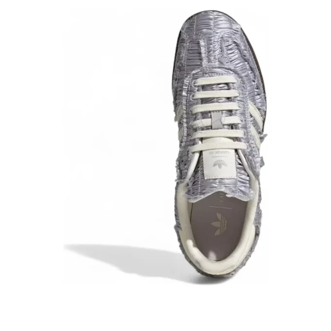 Adidas X Caroline Hu Samba OG „Satin Silver Metallic“